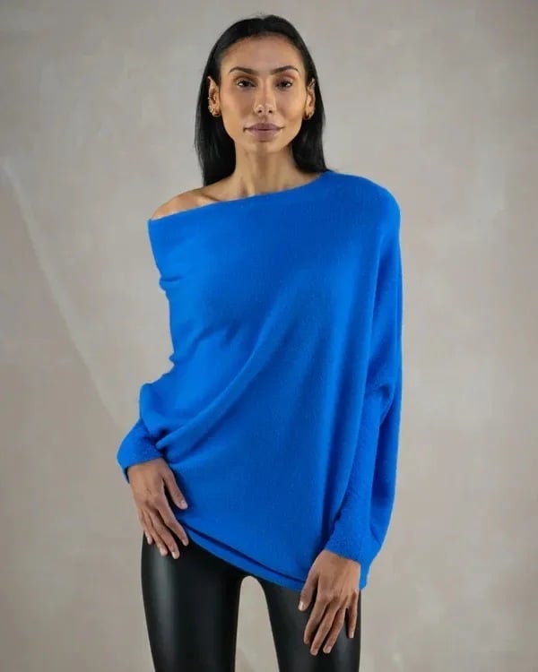 Belezza Sweater with elegant trim at the shoulder