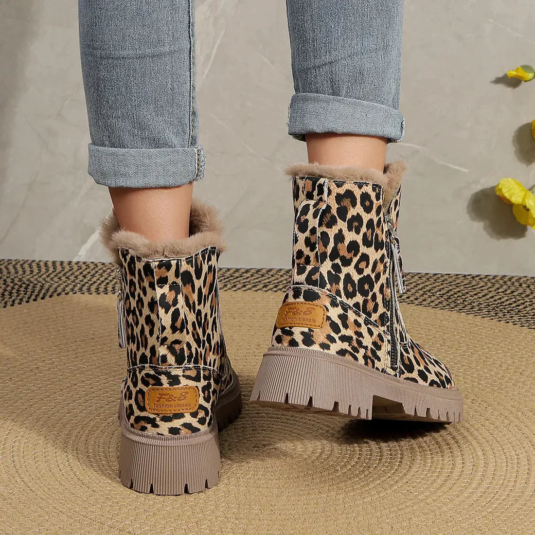 Belezza leopard boots