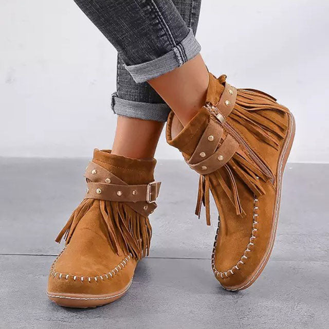 Vintage warm boots with fringes | Jannah