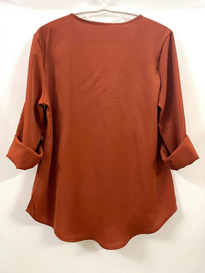 Belezza – casual, ruffled blouse with roll-up sleeves and half zip