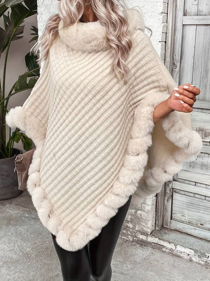 Belezza Poncho with Faux Fur