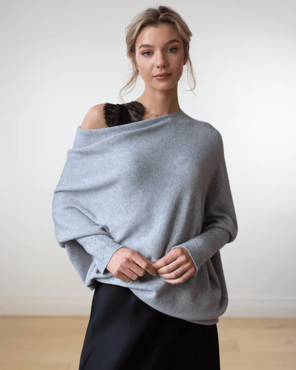 Belezza Sweater with elegant trim at the shoulder