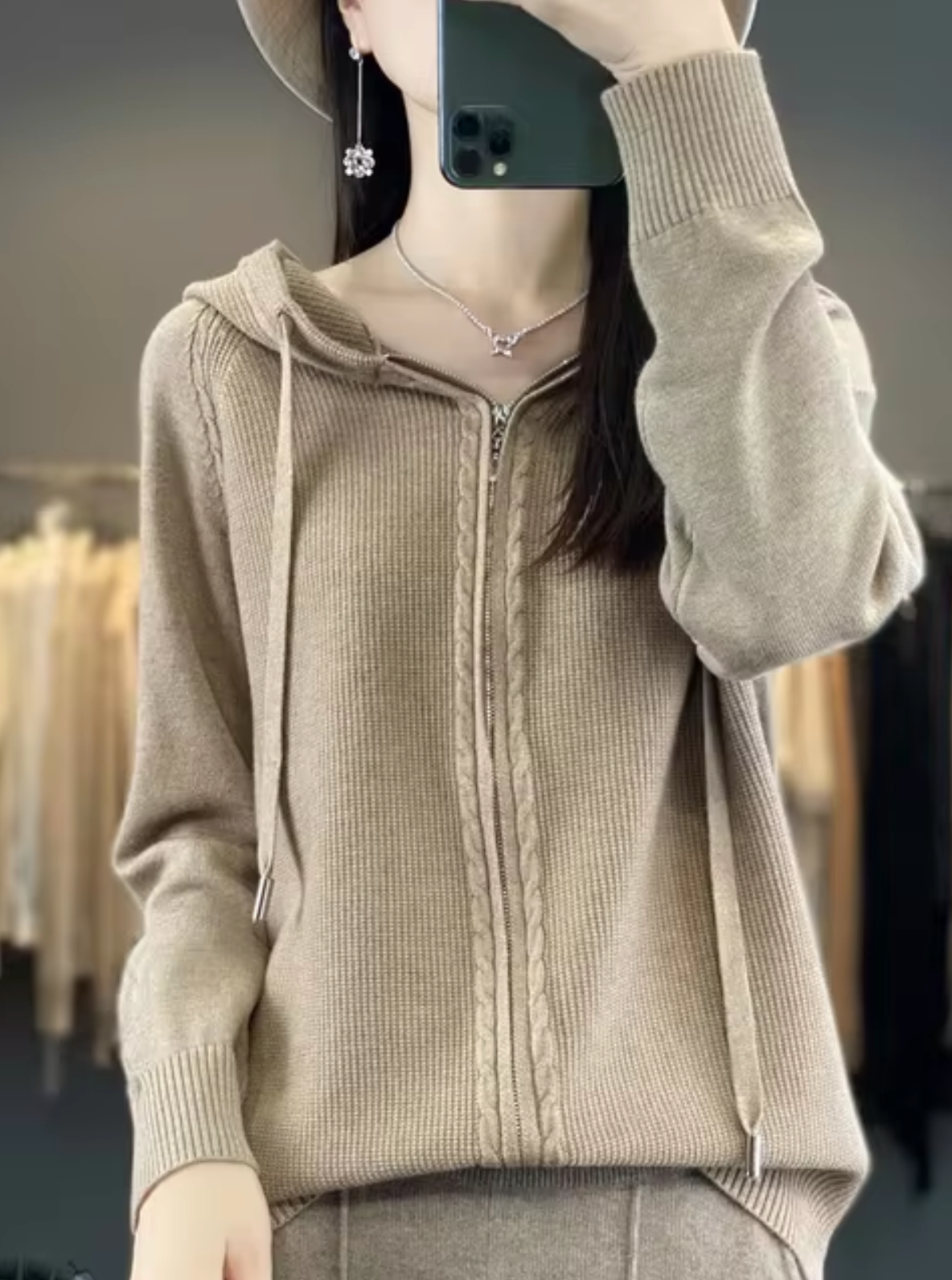 Belezza – Knitted Cardigan with Hood