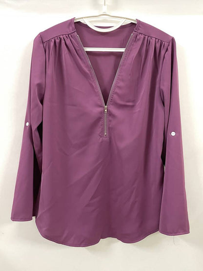 Belezza – casual, ruffled blouse with roll-up sleeves and half zip