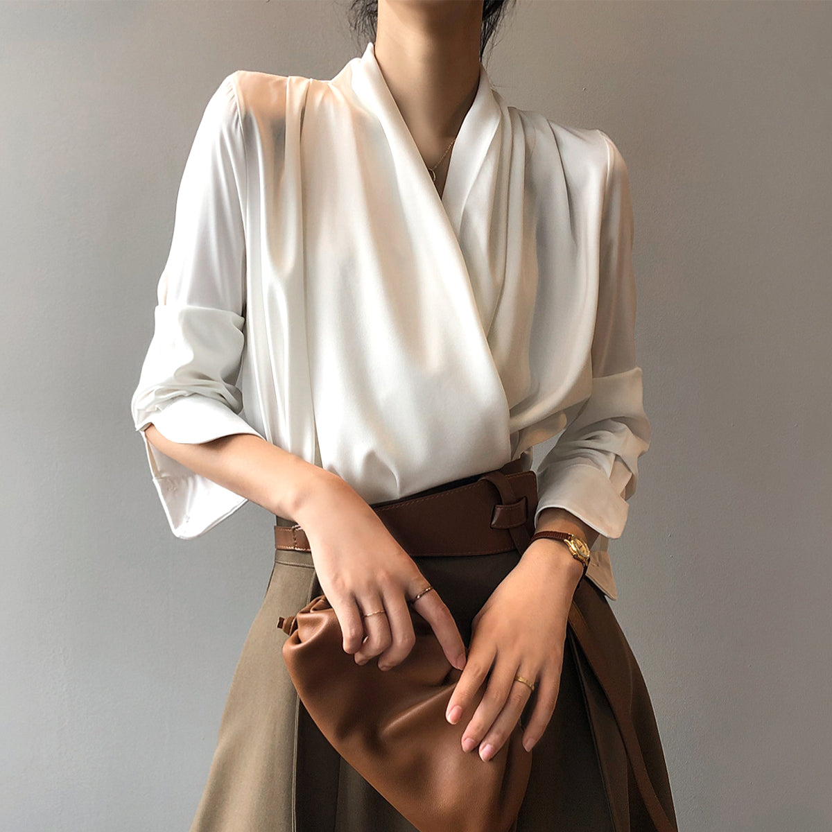 Belezza - Elegant Satin Blouse