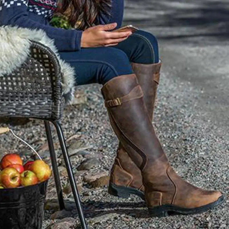 Belezza knee-high boots with buckle accent