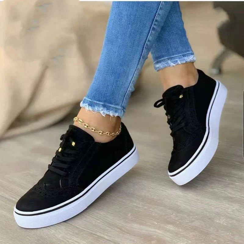 Belezza - orthopedic elegant black sneaker