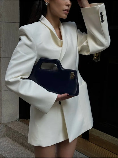 Belezza | Elegant White Coat