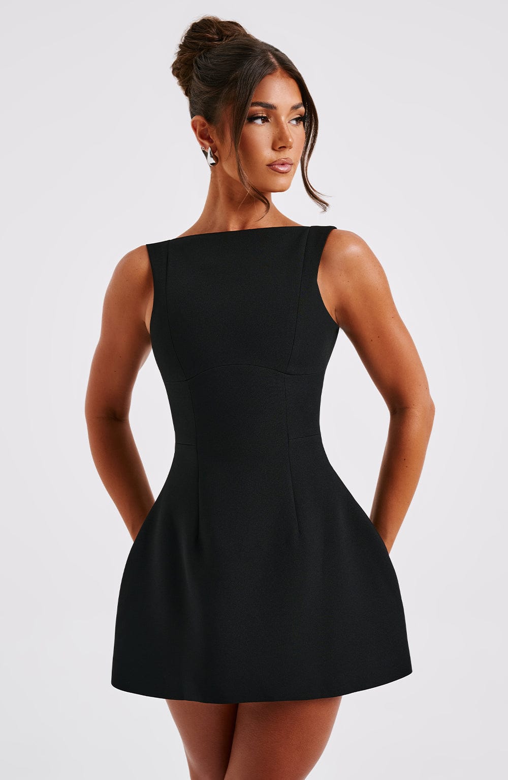 Belezza BACKLESS MINI DRESS - BLACK