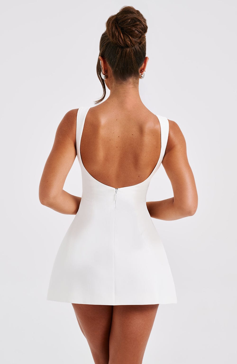 Belezza BACKLESS MINI DRESS - WHITE