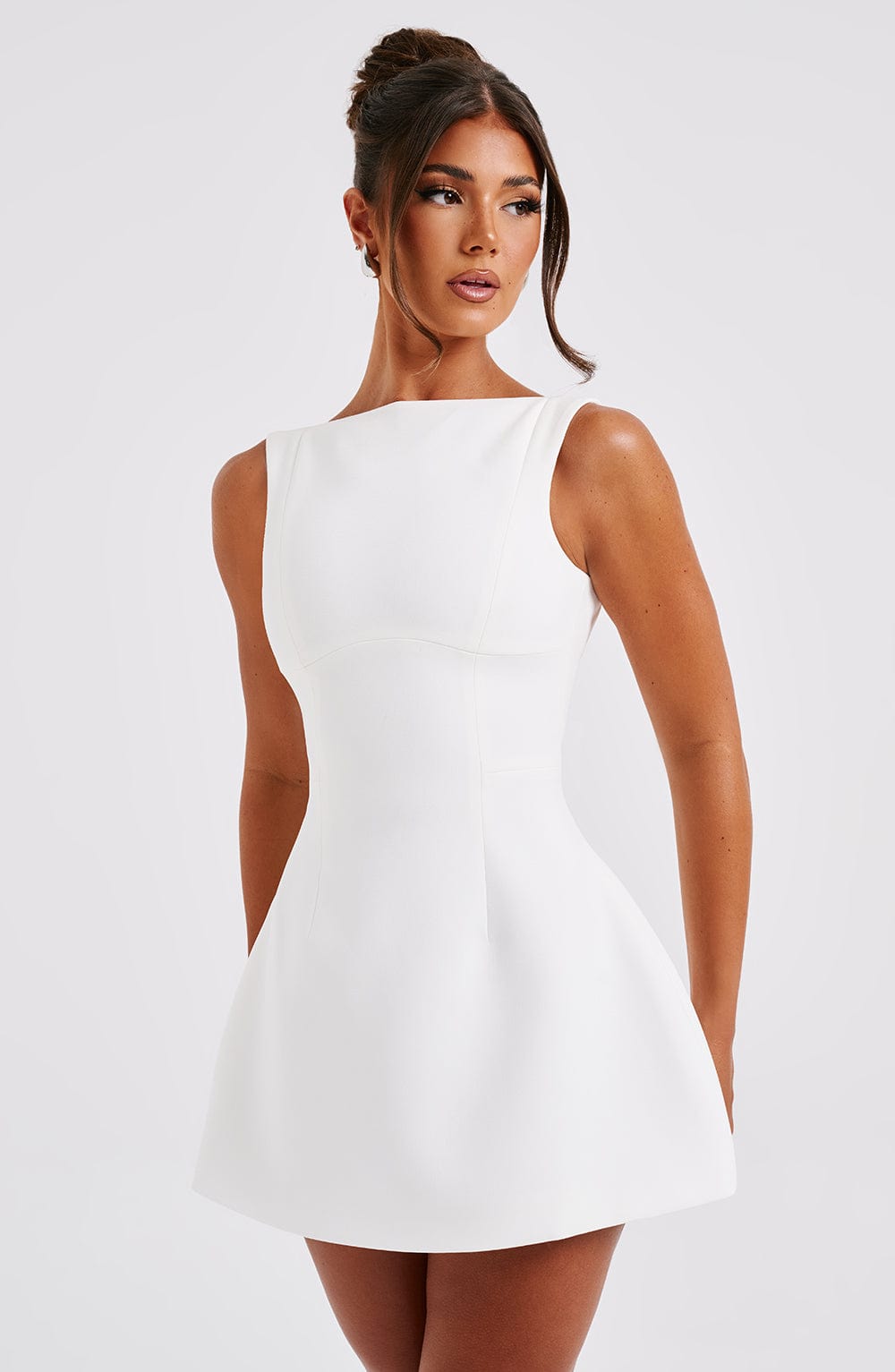 Belezza BACKLESS MINI DRESS - WHITE