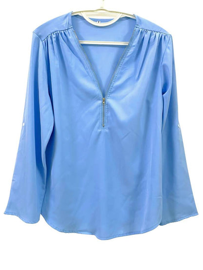 Belezza – casual, ruffled blouse with roll-up sleeves and half zip