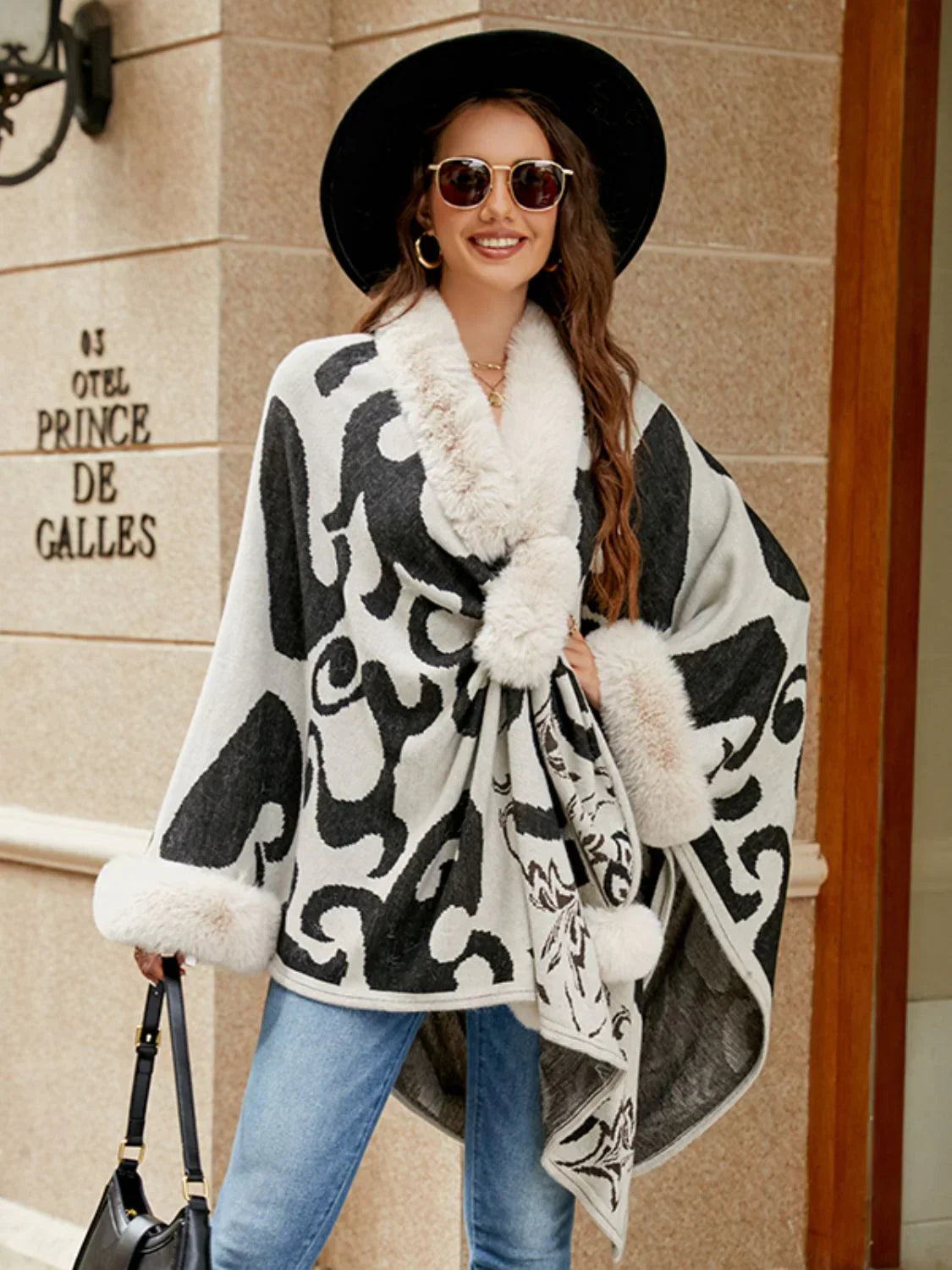 Belezza - Stylish Poncho for Winter