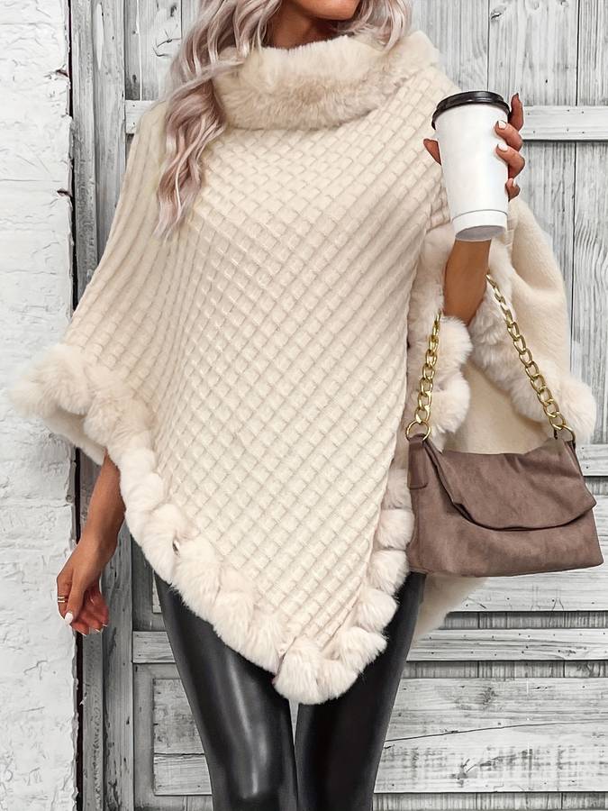 Belezza Poncho with Faux Fur