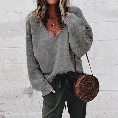 Belezza with loose V-neck and knitted top